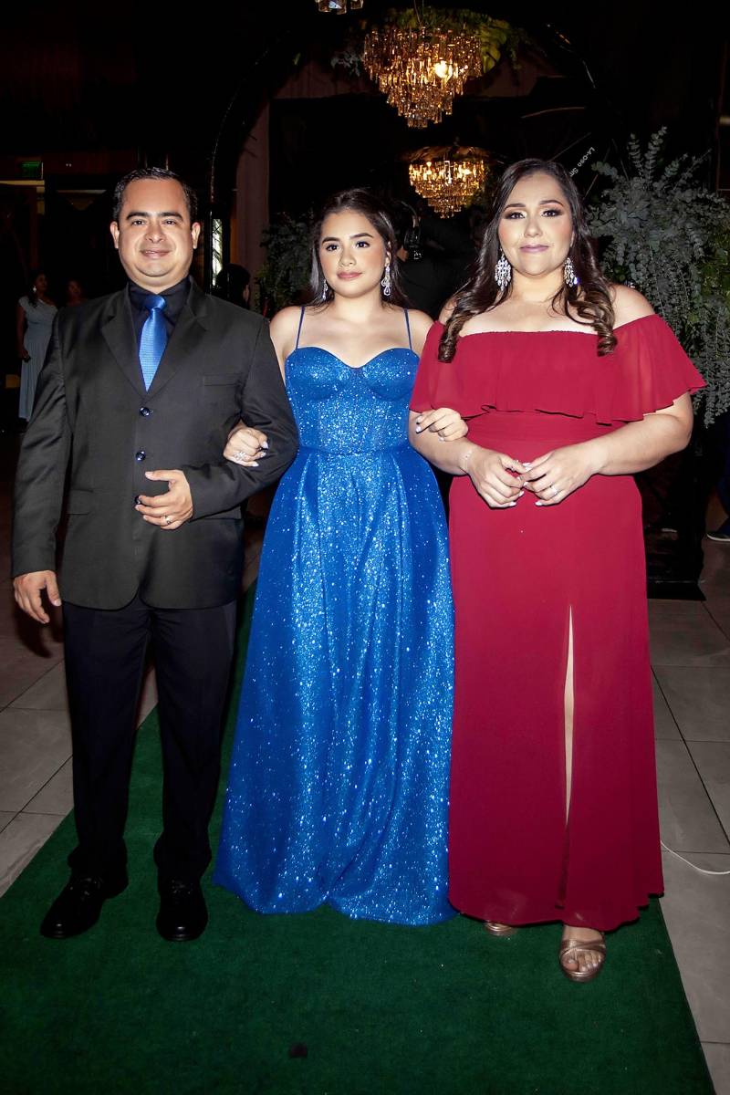Desfile de padres e hijos de la prom 2026 de Kiddy Kat Bilingual School &amp; Morazzanni Institute