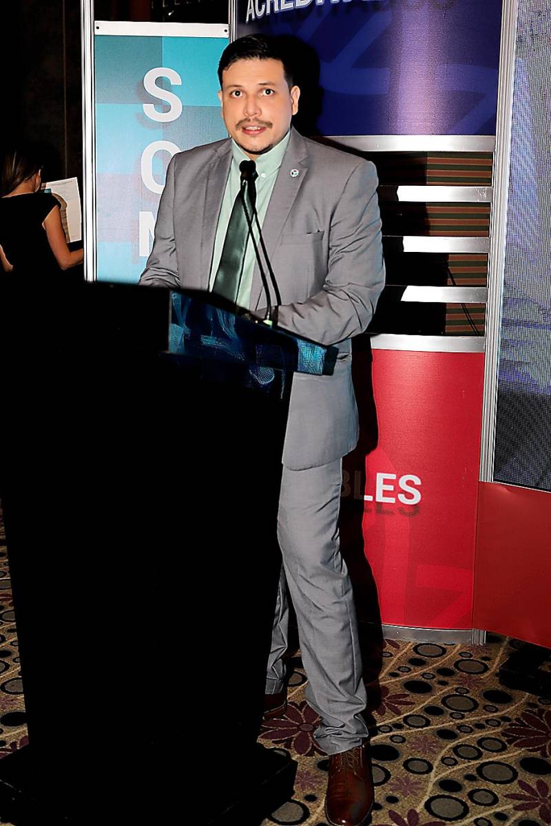 Dr. Andrés Ortiz