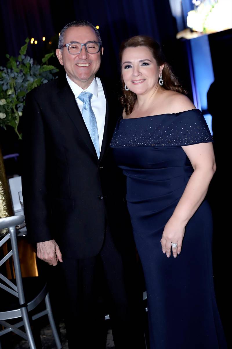Invitados a la Prom 2026 de la Academia Los Pinares