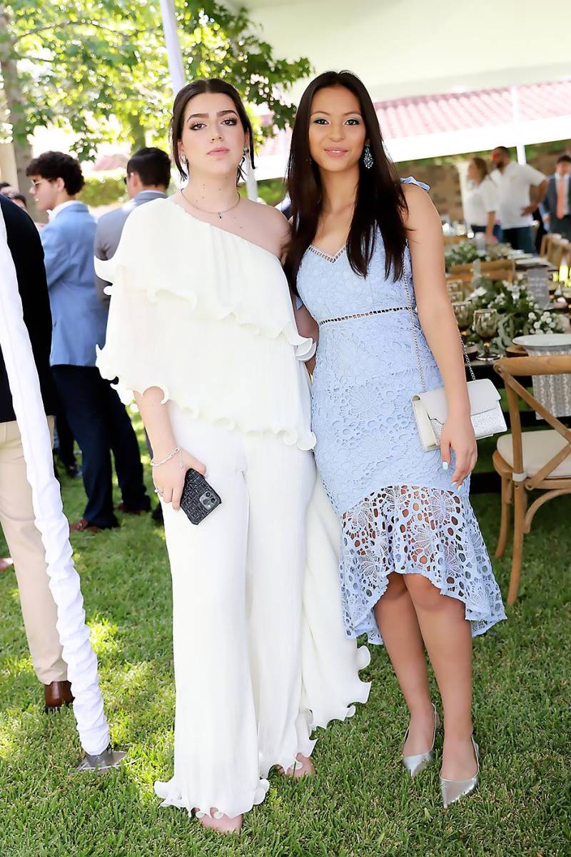 Monserrat Enamorado y Isabella Urrutia.