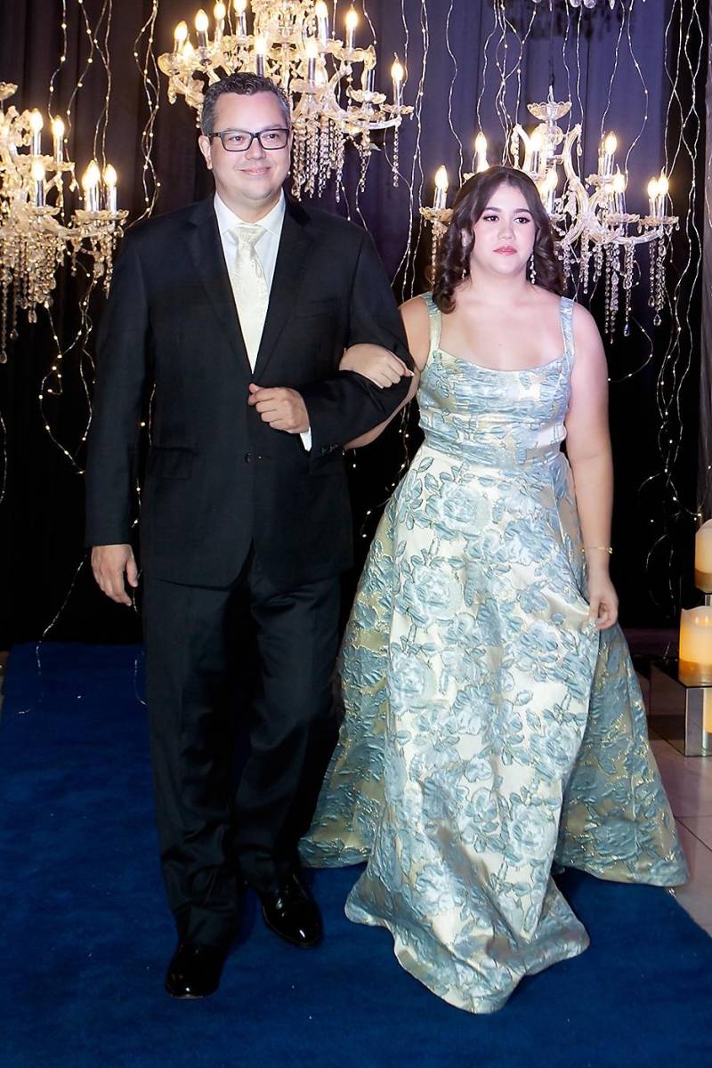 Rubén Mondragón y su hija Dominique Mondragón.