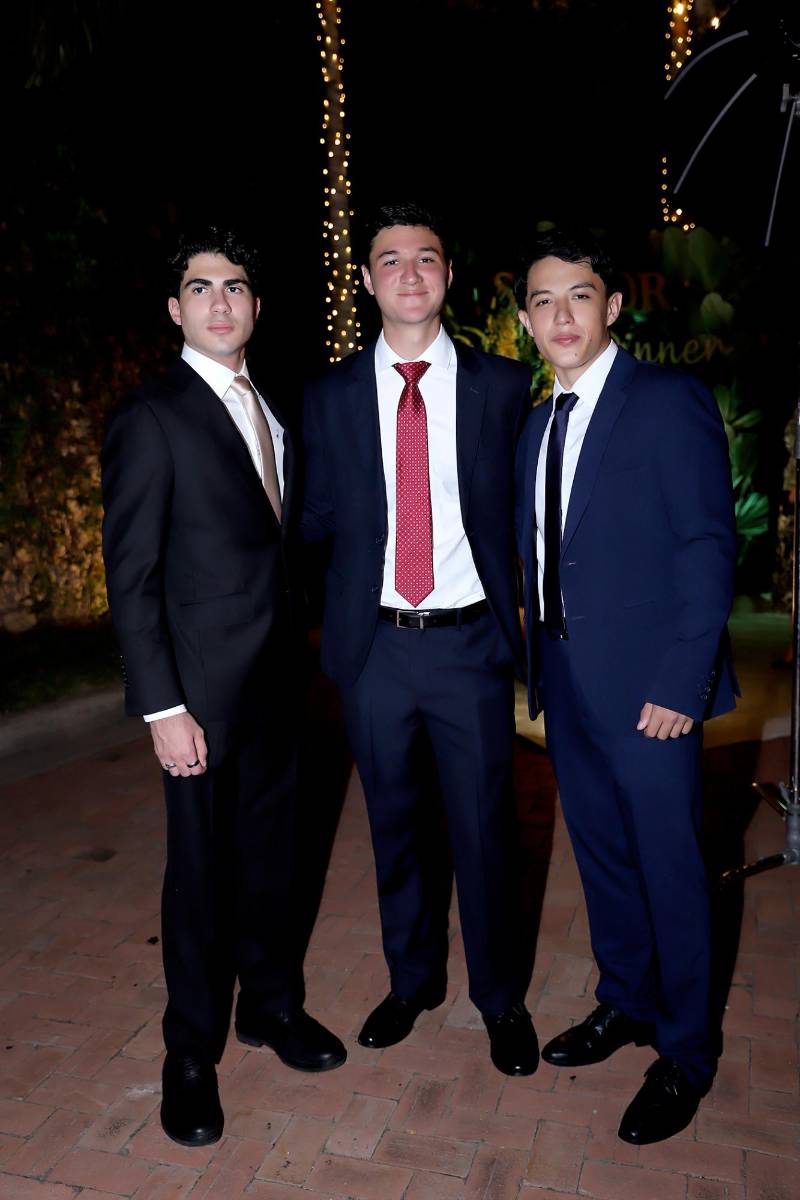 Carlos Flores, Dylan Cálix y Roberto Rivera.