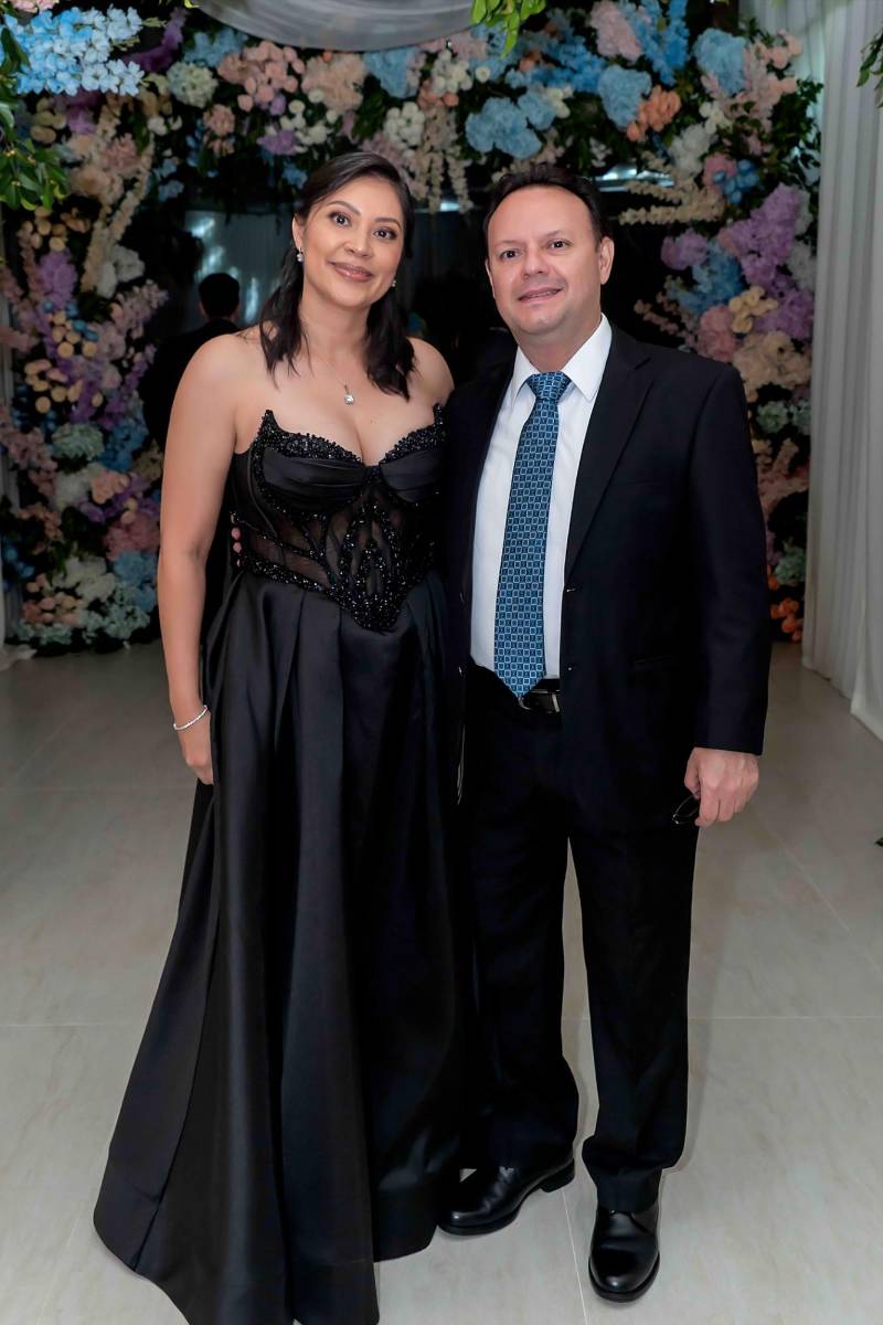 Claudia Vacila y Marvin Handal.