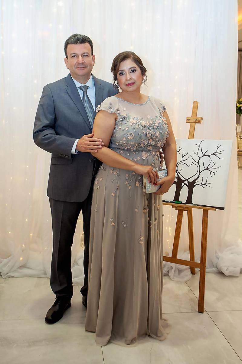 Juan Carlos Espinal y Miriam de Espinal.