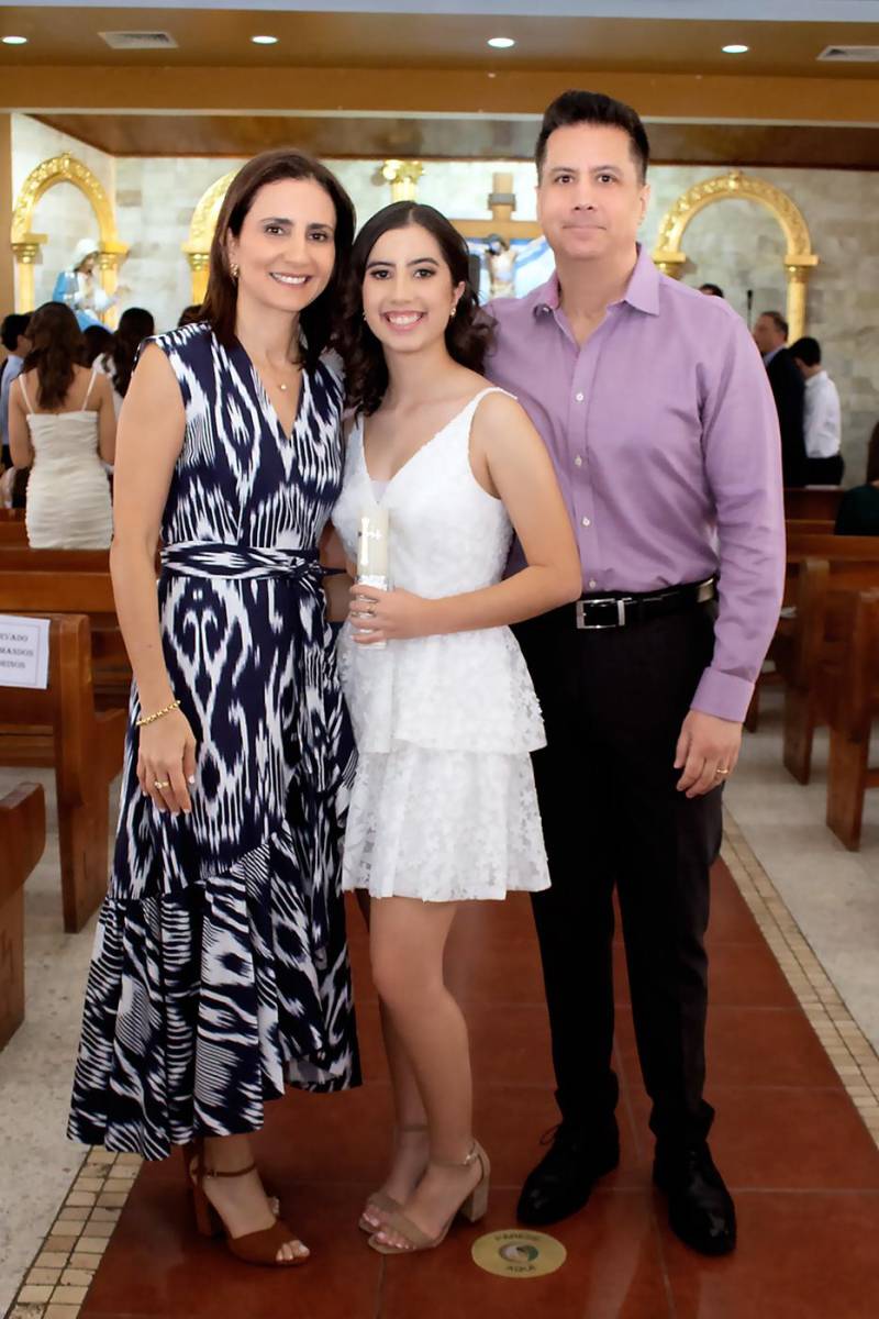 Nicole, Silvana y Juan Diego Canahuati.