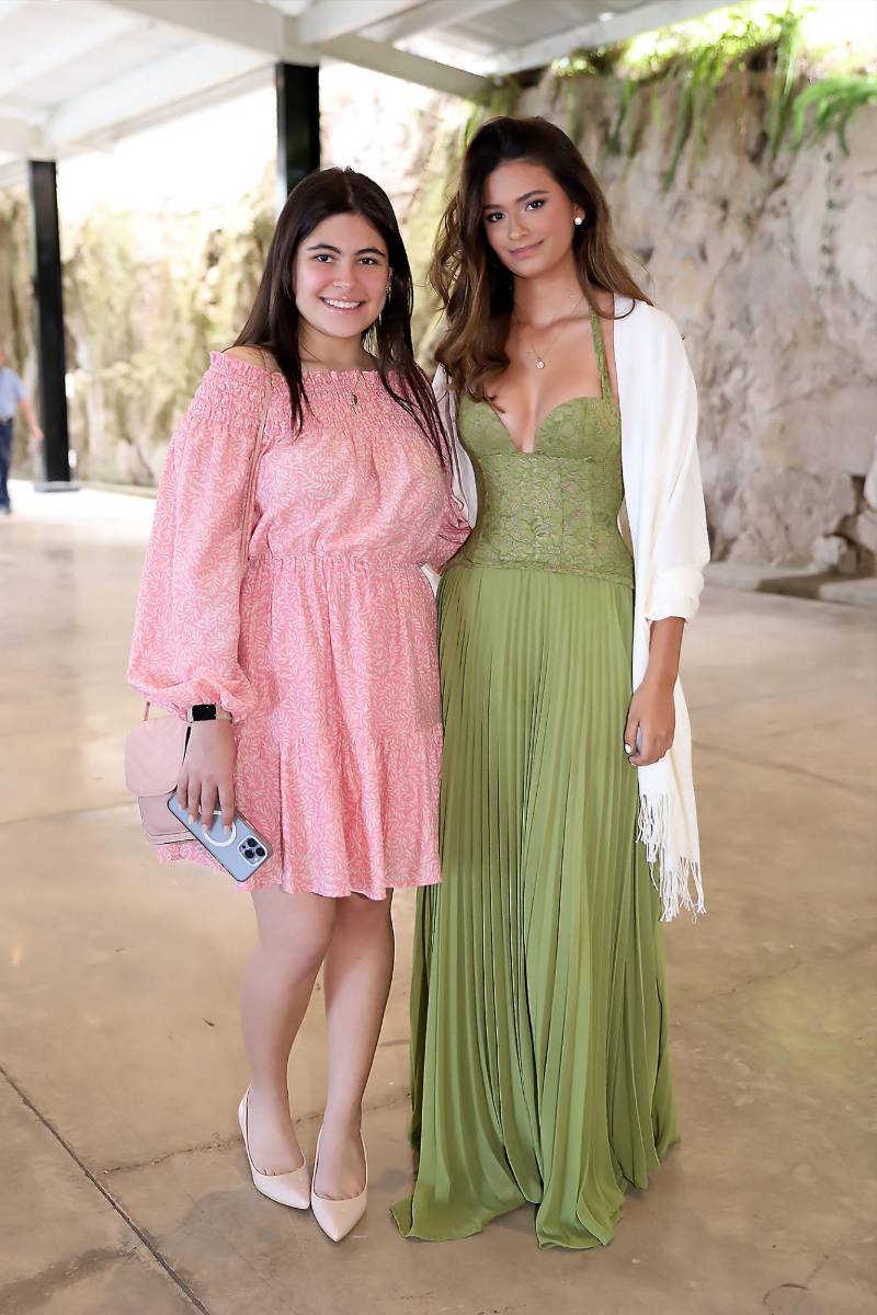 Axa Matute y Camila Salinas.