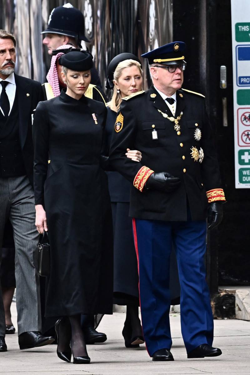 Alberto, príncipe de Mónaco y su esposa Charlene (Photo by Marco BERTORELLO / AFP)