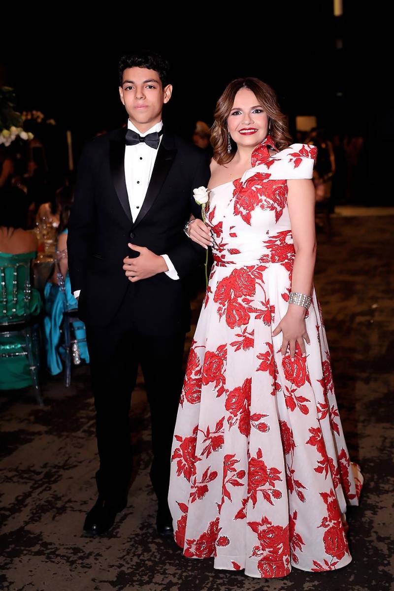 Sebastián Berganza y Krista Rubí.