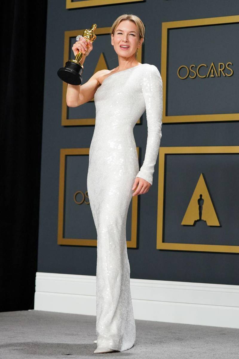 Renée Zellweger en Armani Privé, 2020. 