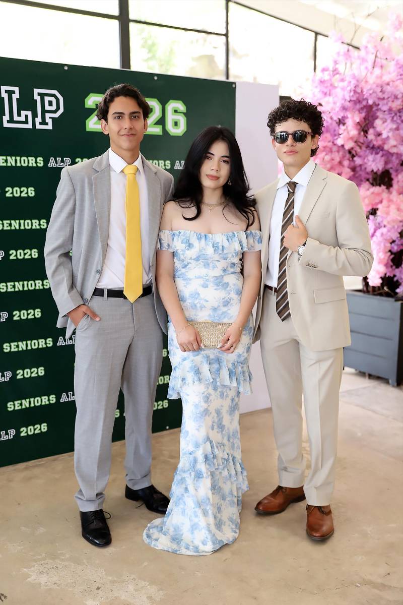 José Santiago Flores, Valentina Ponce y Marvin Tróchez.