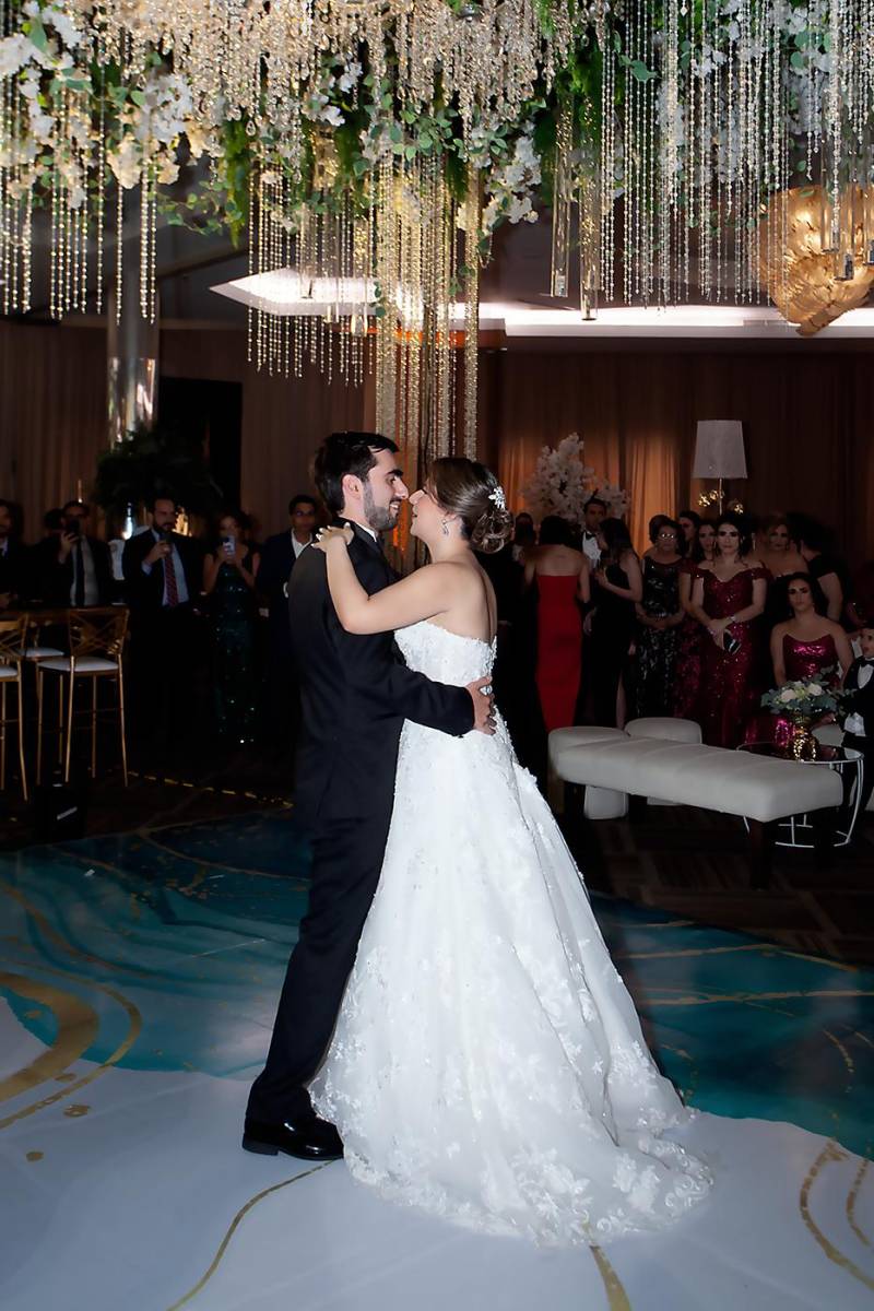 La boda de Miguel Canahuati y Nicole Almassou