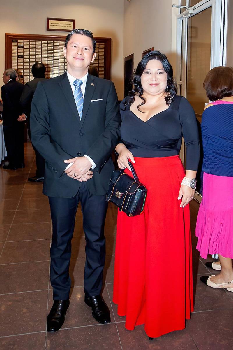 Jairo Mejía y Lizzett García.