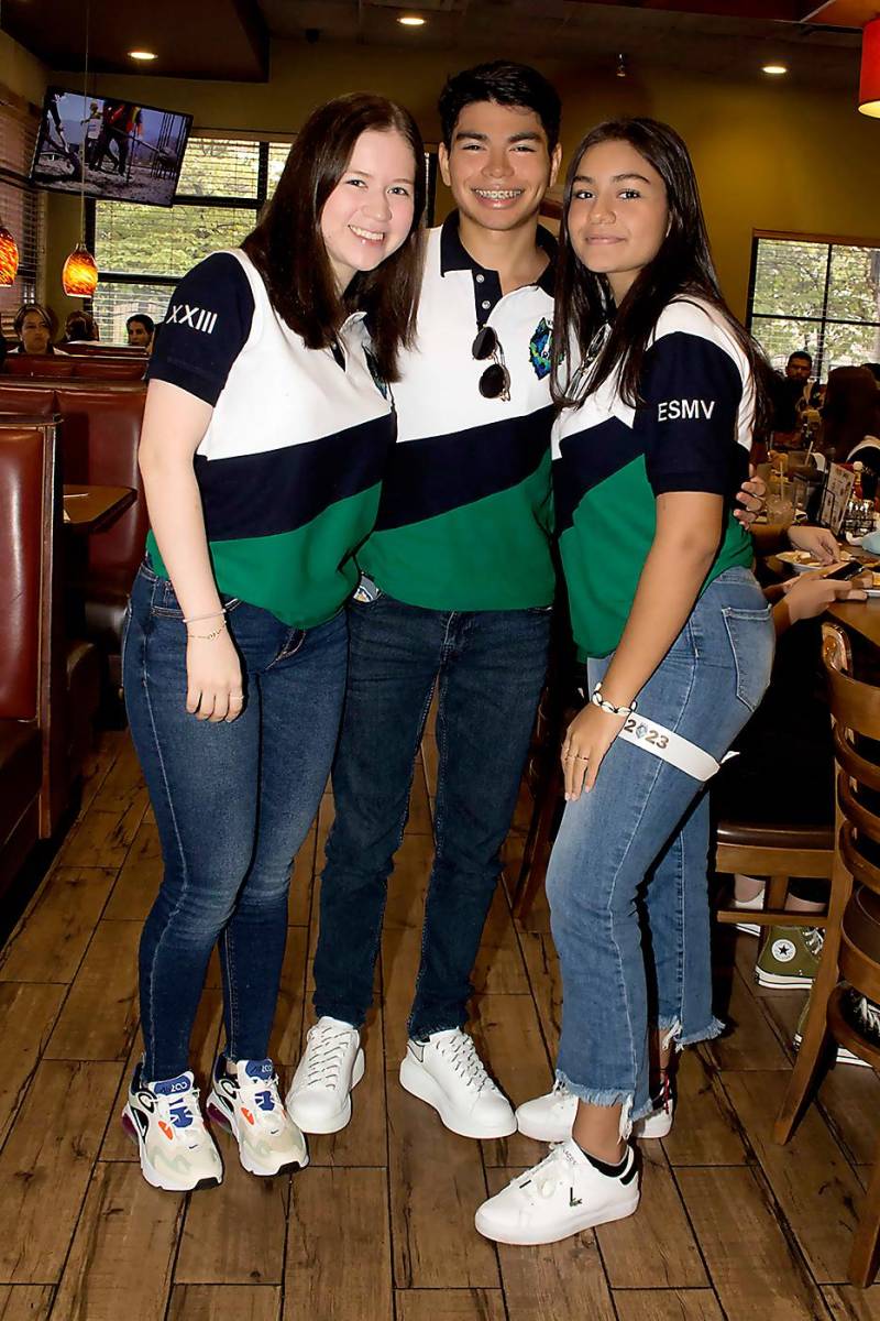 Gabriela Vásquez, Jorge Arauz y Andrea Mancía.