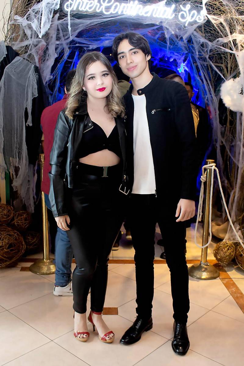Ariana Belaire y Armando Borjas.