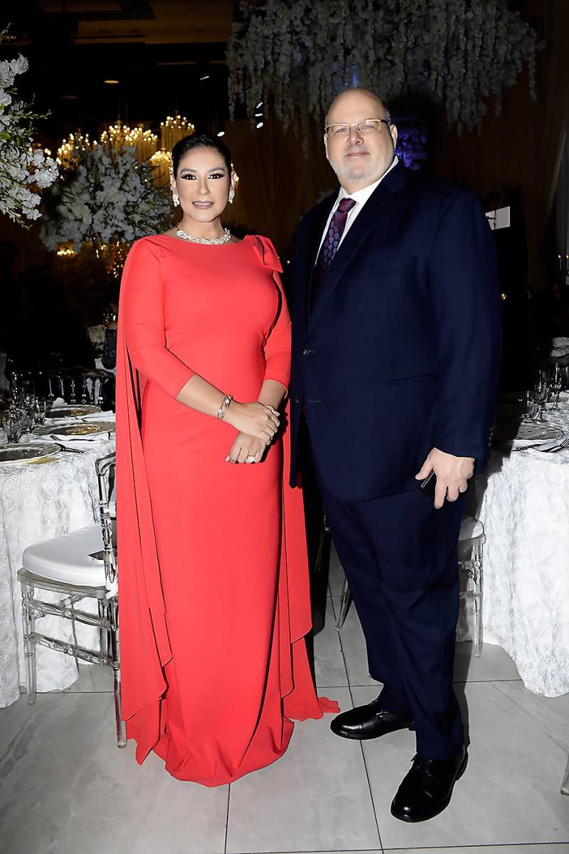 Ruth Arita y Jorge Canahuati.