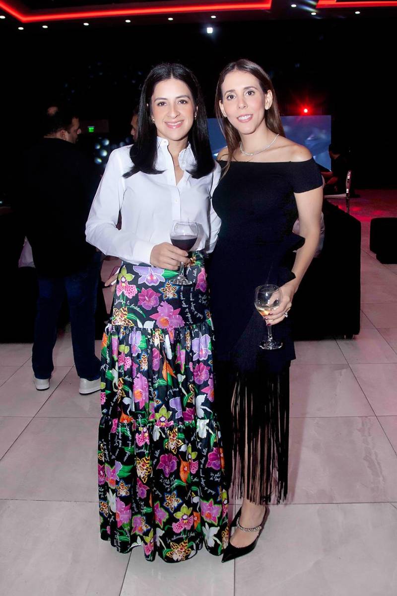 Diana Granillo y Viviana García de Quevedo.