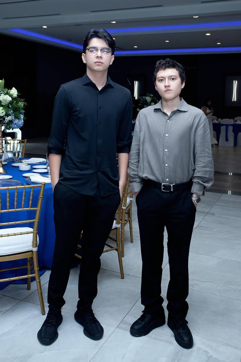  Ián Zapata y Carlos Trochéz