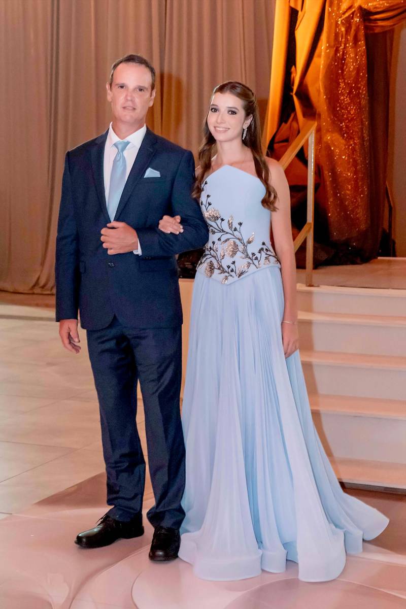 Alyssa Sucrovich Barahona y su padre David Sucrovich. 