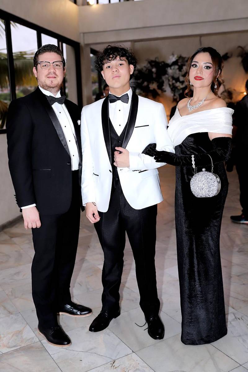Fiesta de la prom 2024 de Antares y Aldebarán