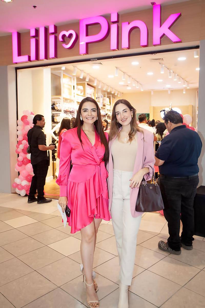Ana Rico y Natalia Batres.
