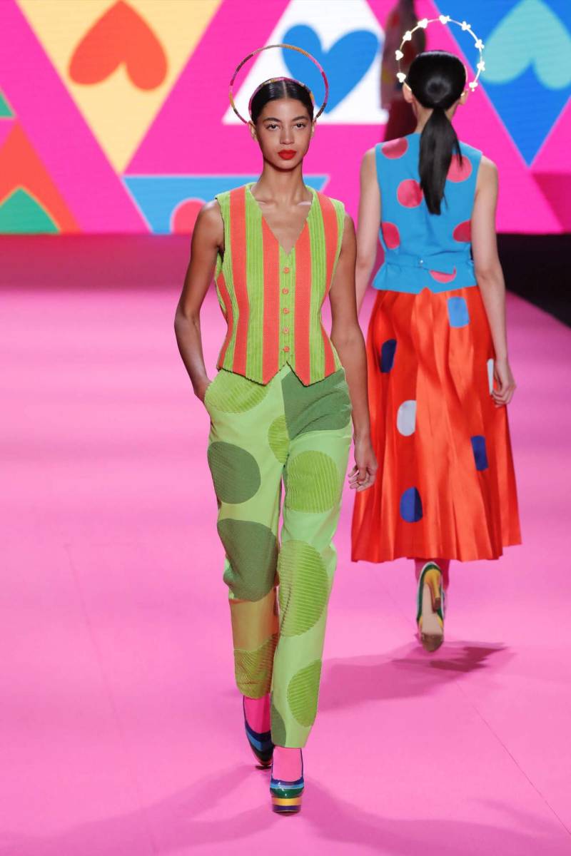 Los lunares protagonista de la colección de Agatha Ruiz de la Prada
