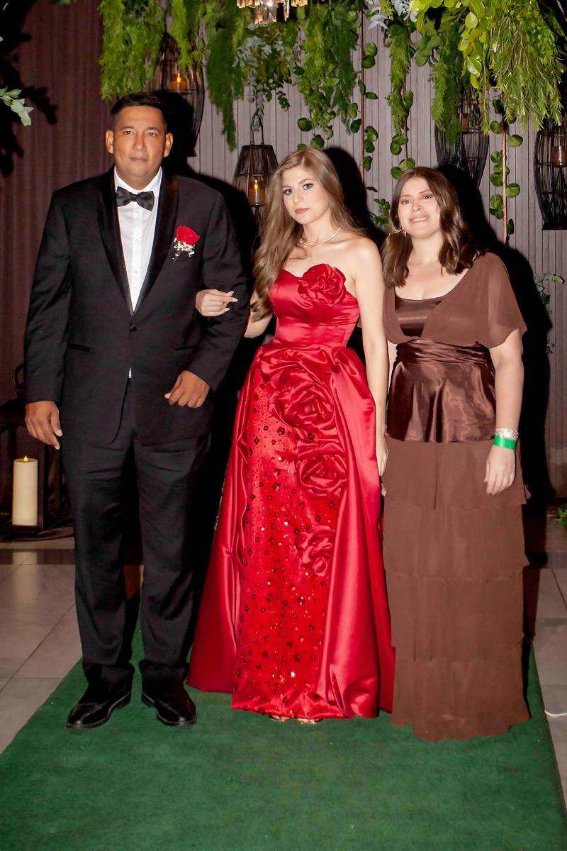 Desfile de padres e hijos de la prom 2026 de Kiddy Kat Bilingual School &amp; Morazzanni Institute