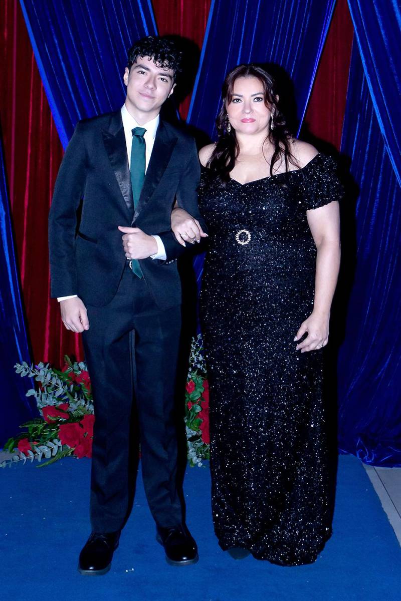 Isis Cardona y su padre Edwin Cardona.