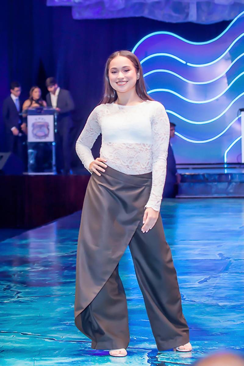 Senior Fashion Show 2026 de la Escuela Internacional Sampedrana, parte 1