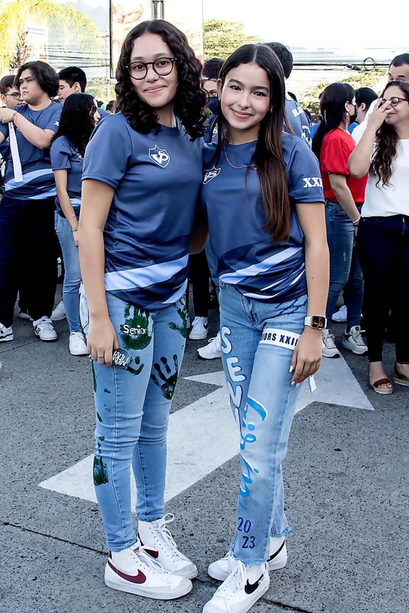 Marianna Aguilar y Victoria Girón.