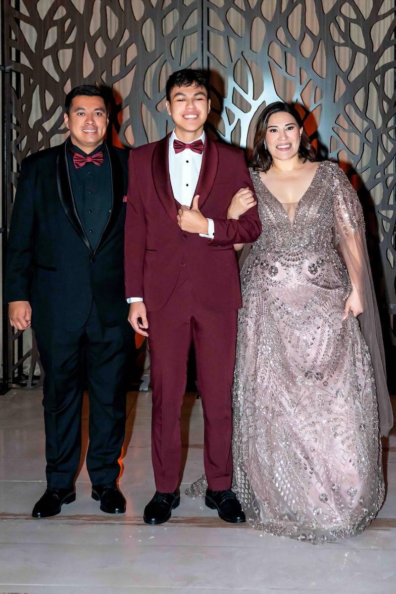 Desfile padres e hijos de la prom 2026 de la Escuela Santa María del Valle