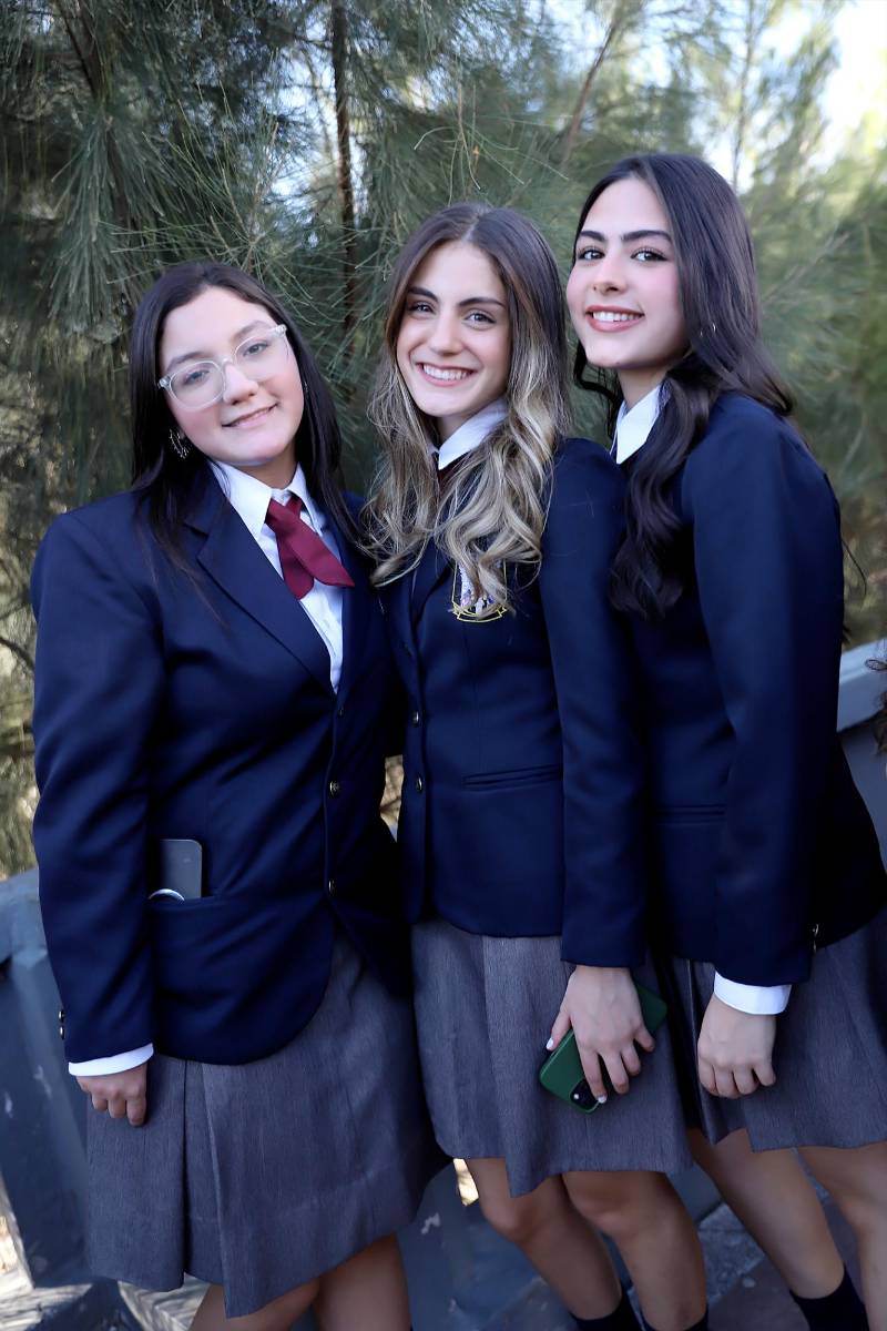 Misa de Acción de Gracias de los Seniors 2026 de la Escuela Americana