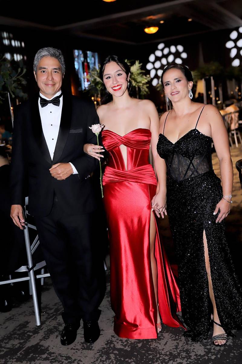 Fernando, Adriana Cerna y María García.