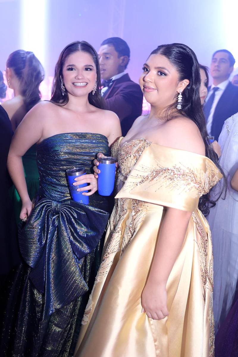 Fiesta de la prom 2025 de DelCampo School