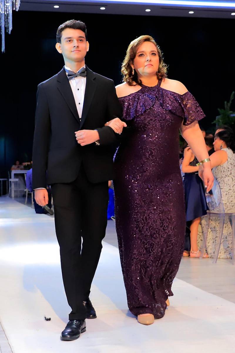 Eduardo José Mejía e Iris de Mejía.