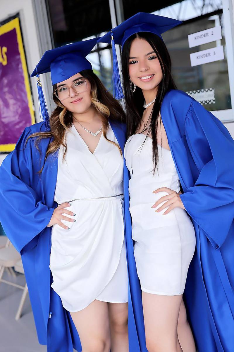 Alejandra Perdomo y Sharon Osorto
