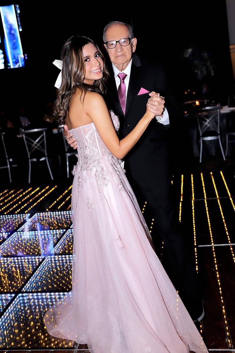 Alejandra Galdamez y Juan Jimenez.