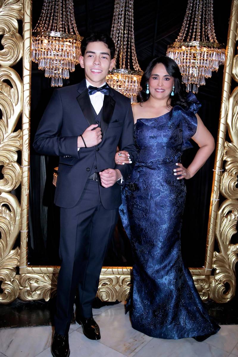Desfile padres e hijos de la Prom 2026 Del Campo School