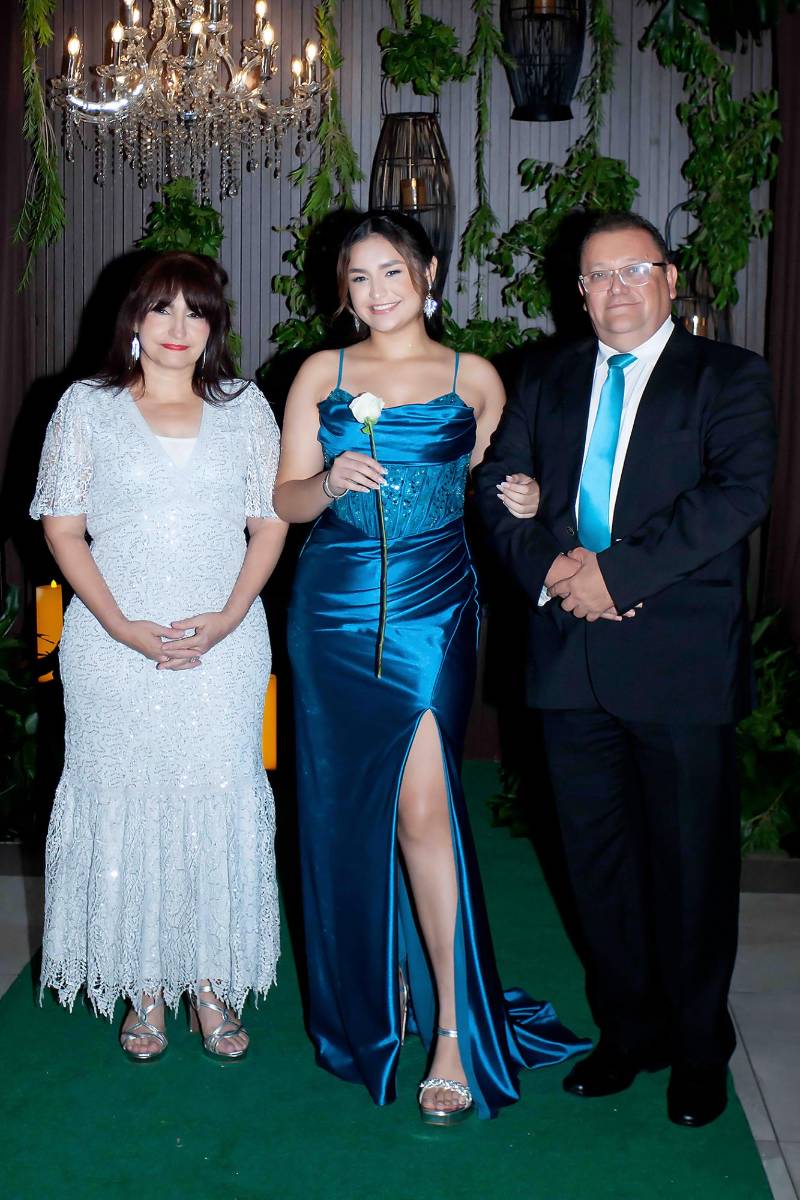 Grissell McCarthy, Zayra Paguada y Marlon Paguada. 