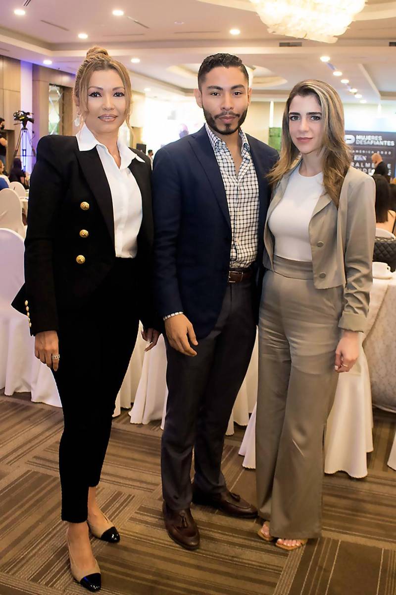 Marna Schmidt, Carlos López y Joana Bandy.