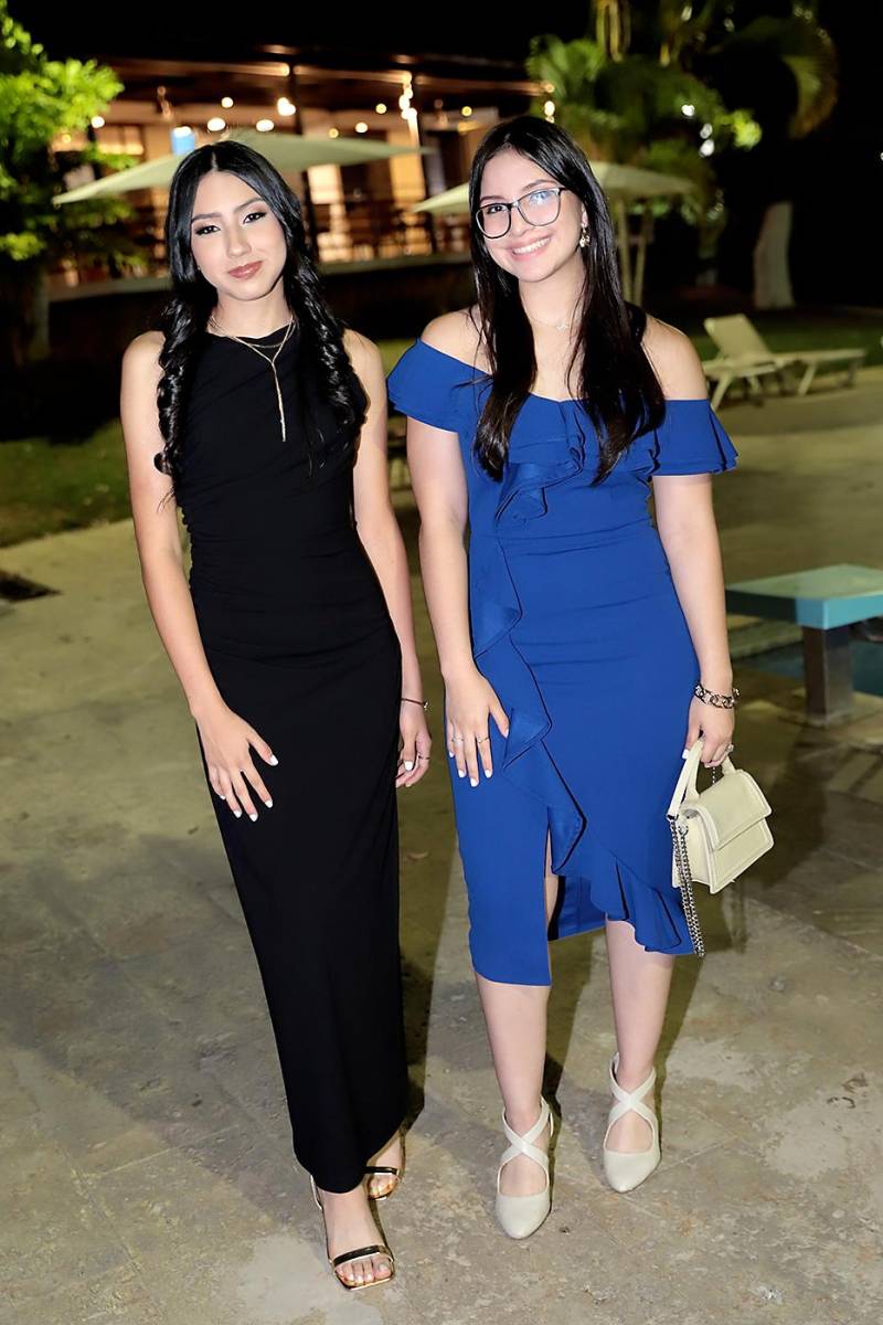 Maya Pacheco y María Gómez.