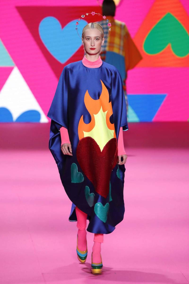 Los lunares protagonista de la colección de Agatha Ruiz de la Prada