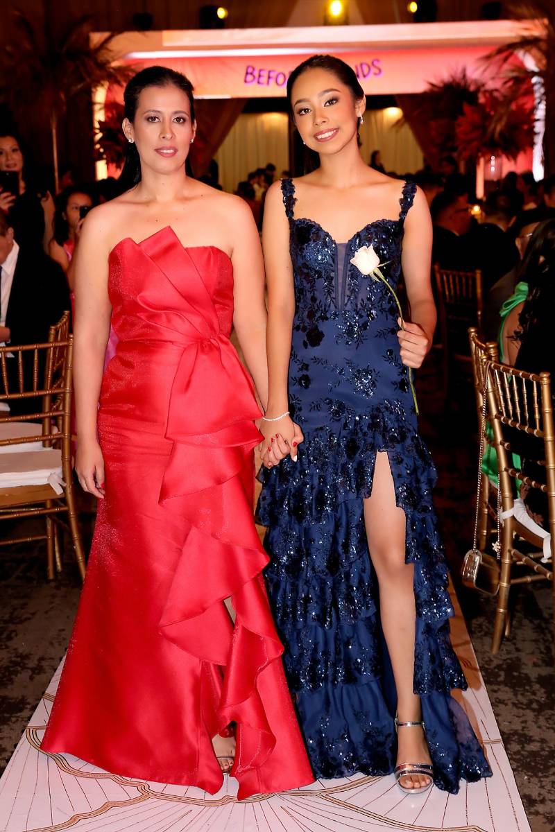 Daniela Ramirez y su madre Karla Bono. 