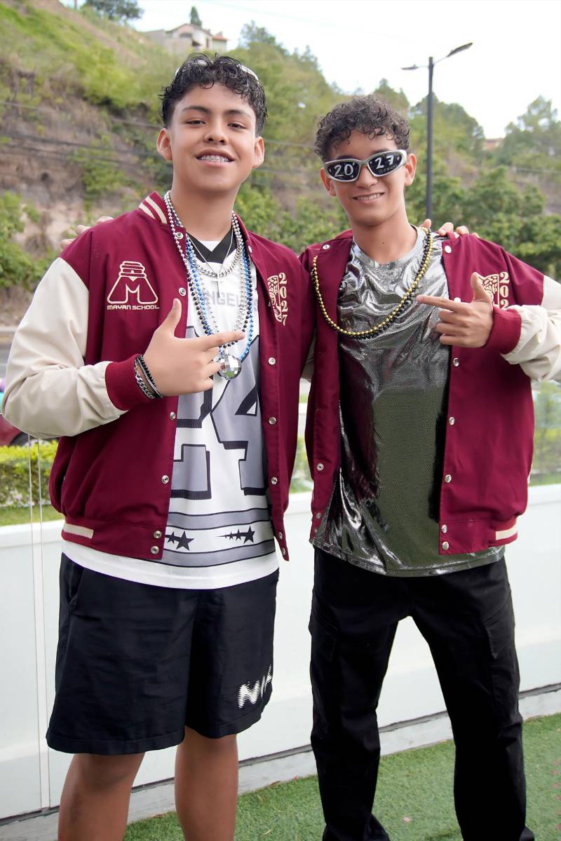 Elmer Flores y Luis Banegas.