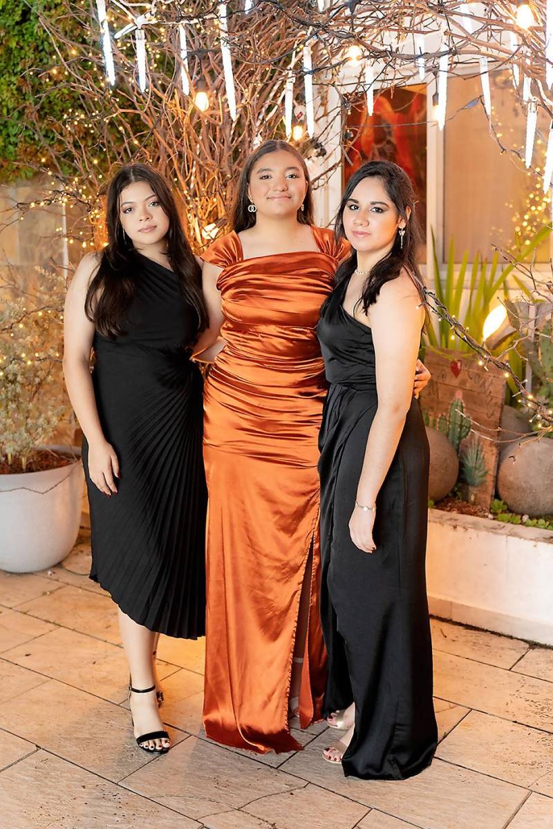 Laura Vallecillos, Rebeca Paz y Victoria Alvarado.
