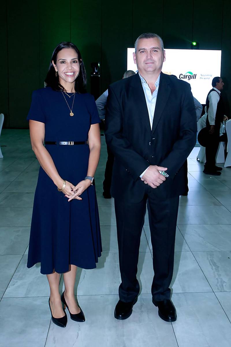 Tania Rojas y Farid Kattum, ejecutivos de Cargill.