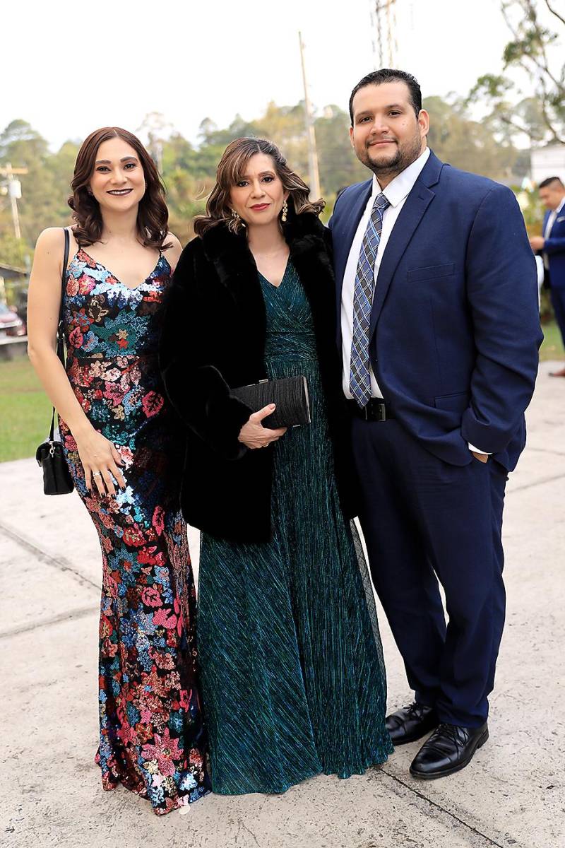Gabriela Ordoñez, Jacqueline Guerrero, Roberto Ordoñez