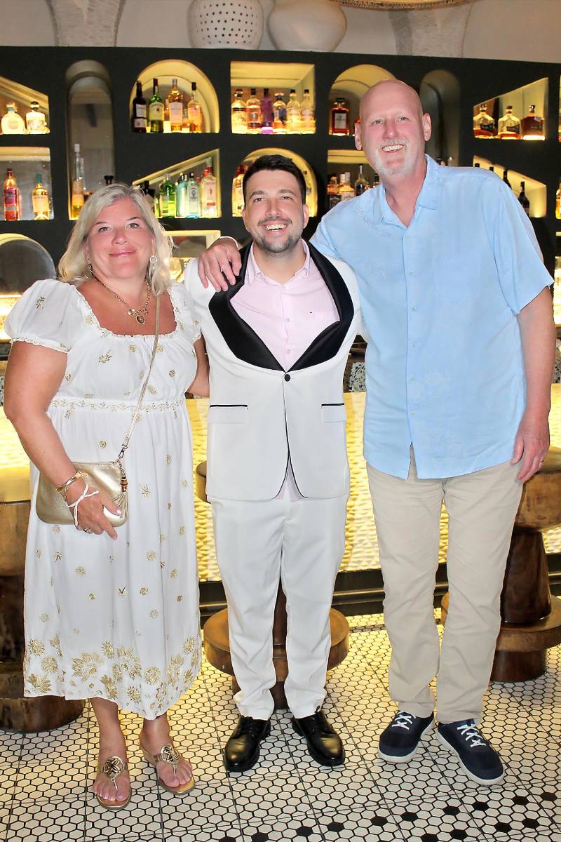 Peggy y Chris Marsh con Andrea Baldi.
