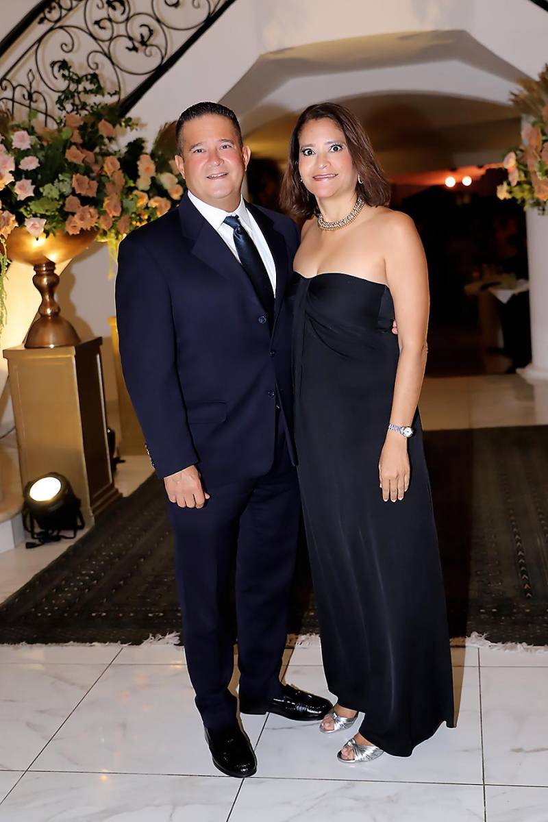 Así fue la boda de Próspero Castellanos y María Isabel Simón
