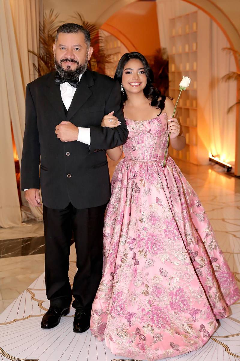Valeria Miranda y su padre Alex Miranda. 