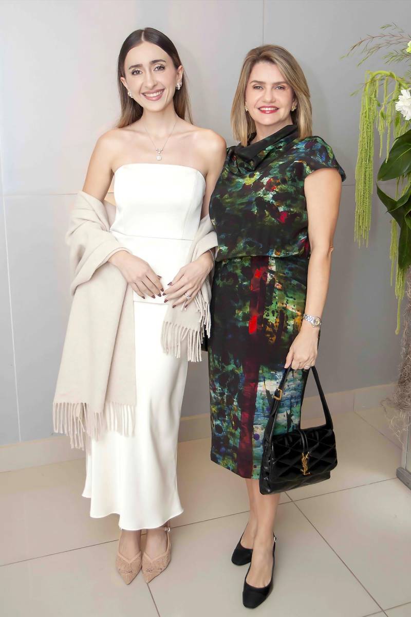 Arielle Babun y Mariella Canahuati. 